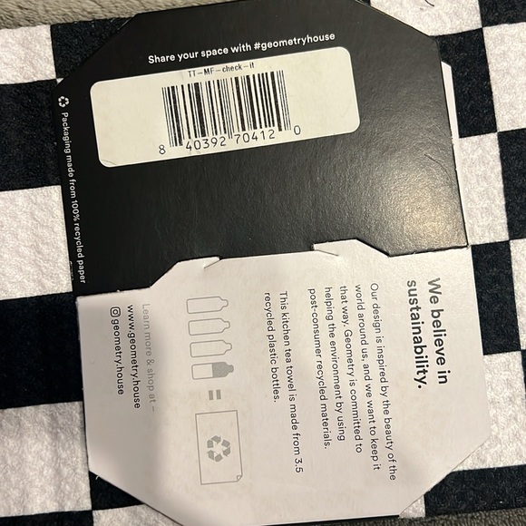 Geometry Kitchen Tea Towel check pattern NWT - Picture 3 of 3